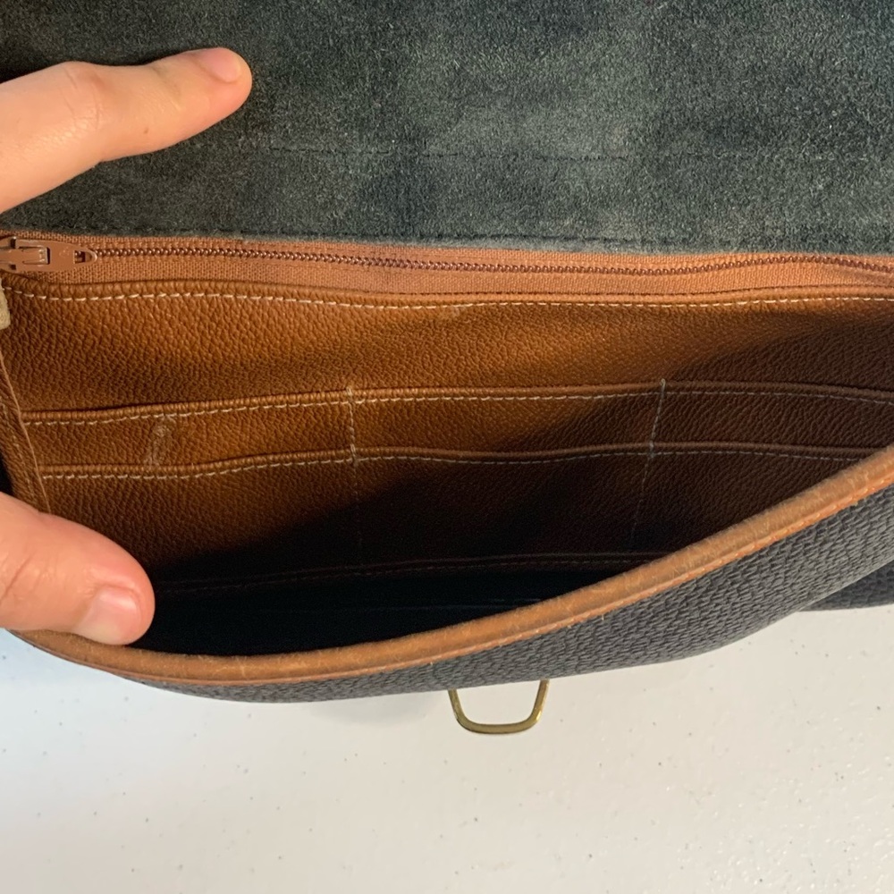 Dooney & Bourke Vintage All weather Leather Bag - Picture 13 of 15